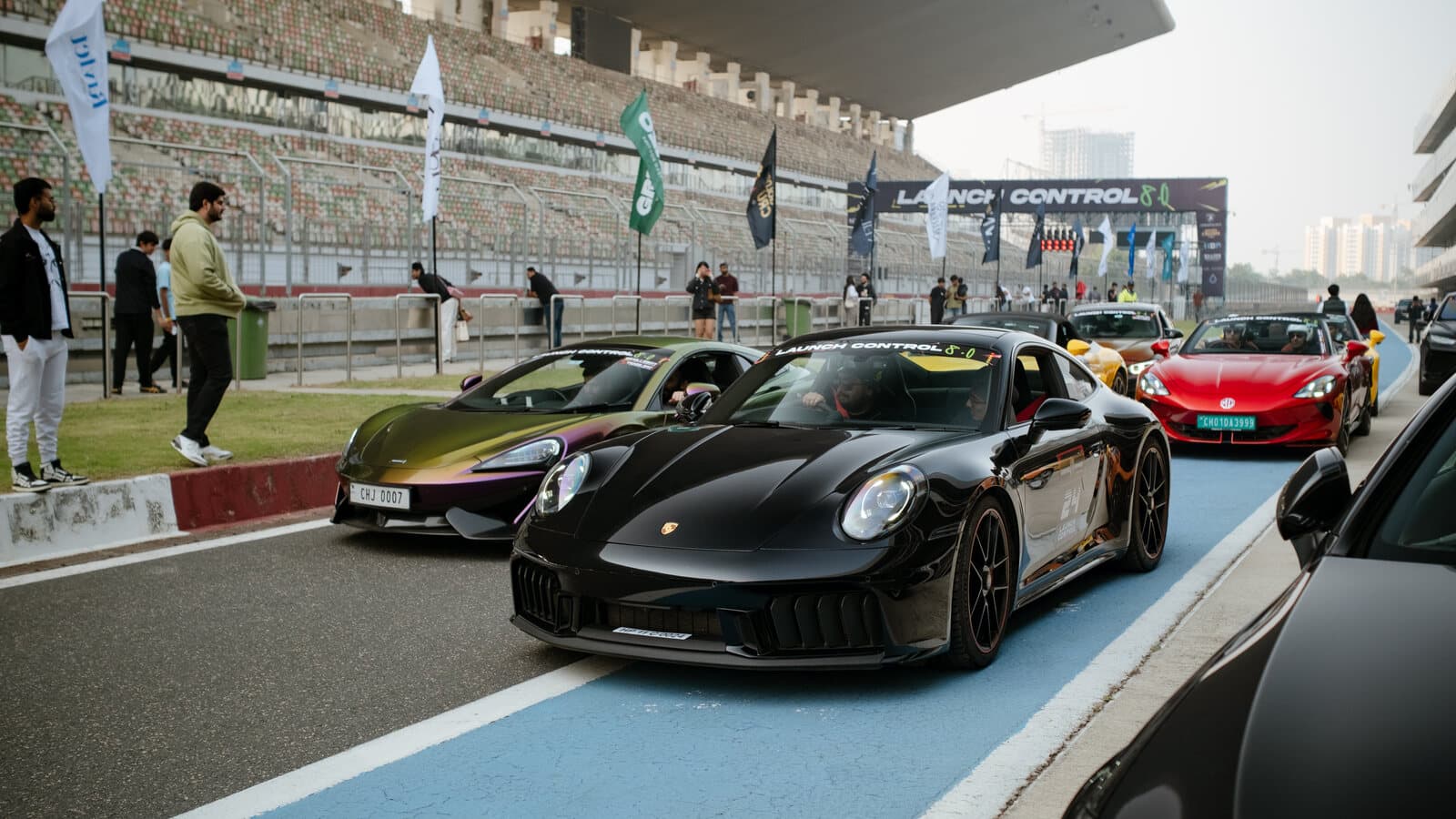 Launch Control 8.0 pit lane